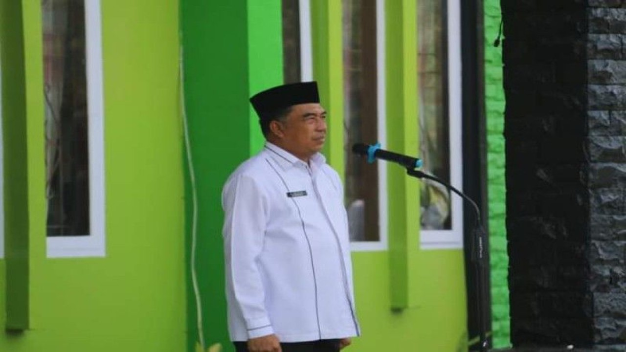 Kepala Kanwil Kemenag Sulbar Syafruddin Baderung meminta aparatur sipil negara (ASN) Kemenag Sulbar menjadi teladan dalam upaya pemeritah mencegah stunting di Mamuju, Rabu (18/1/2023). ANTARA/ M Faisal Hanapi