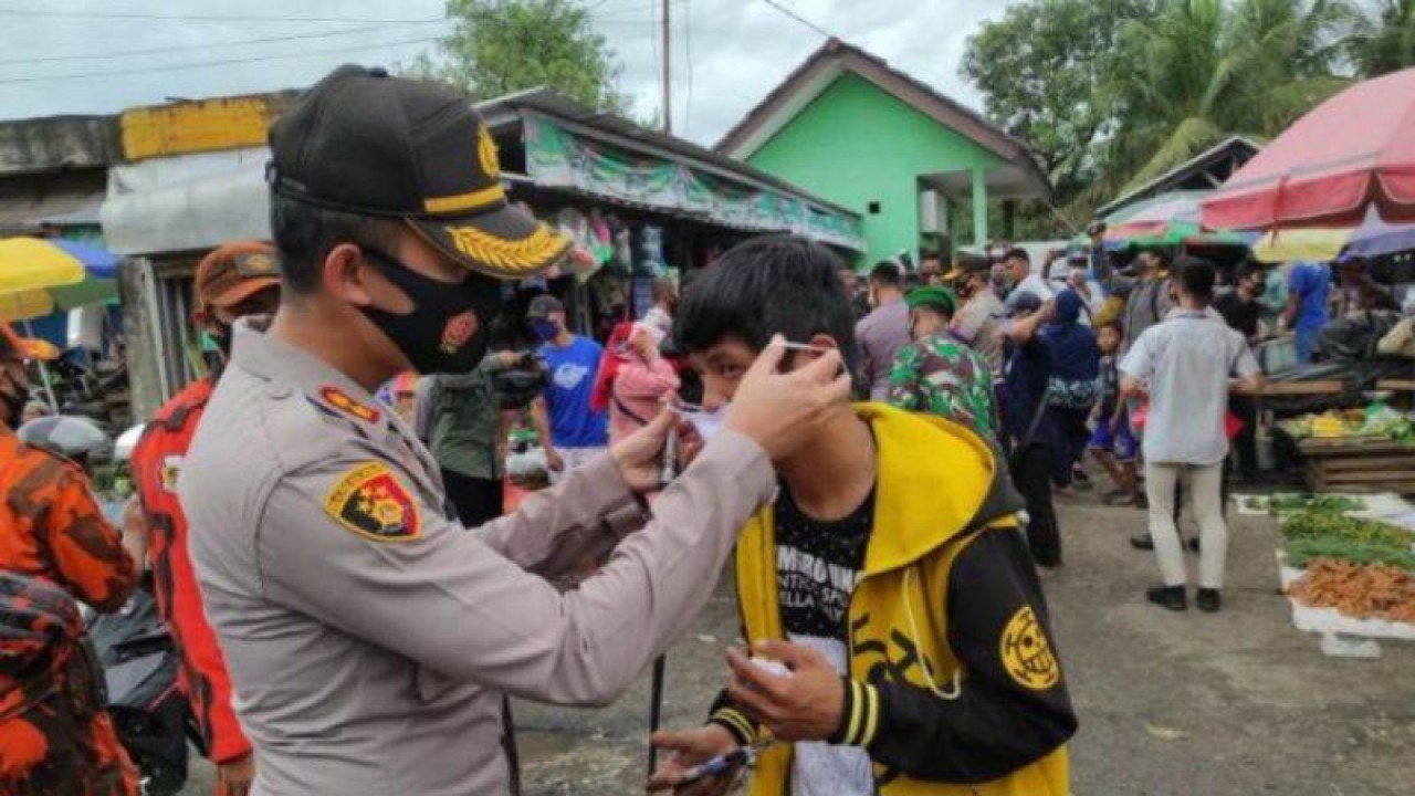Ilustrasi, Satgas Penanganan COVID-19 Babel wajibkan masyarakat tetap menggunakan masker di pusat-pusat keramaian. ANTARA (Aprionis)