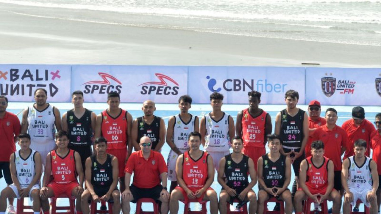 Skuad Bali United Basketball untuk Kompetisi Indonesian Basketball League (IBL) 2023. ANTARA/Naufal Fikri Yusuf