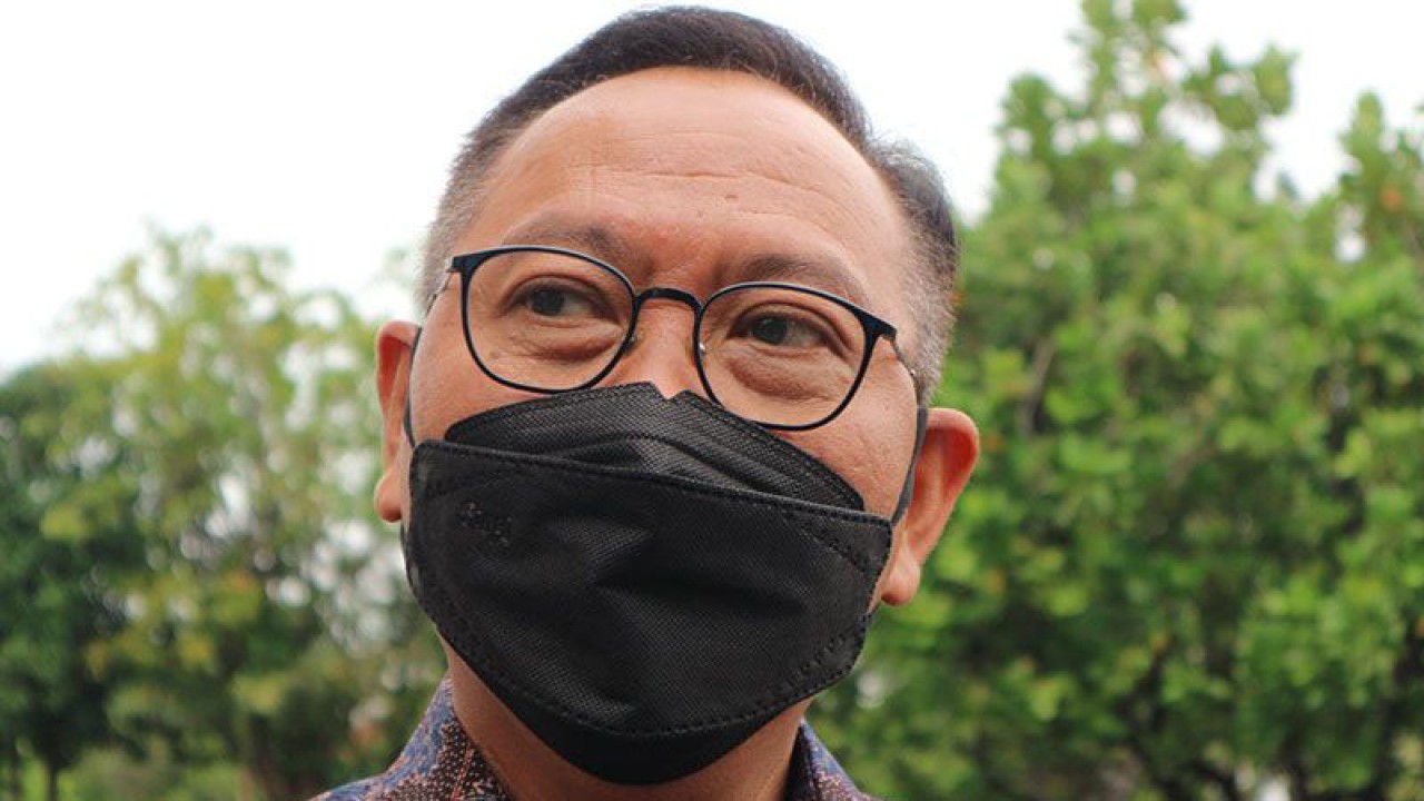 Kepala Otorita IKN Nusantara (OIKN) Bambang Susantono saat ditemui di kawasan Istana Kepresidenan Jakarta, Selasa (3/1/2022). ANTARA/Desca Lidya Natalia/aa.