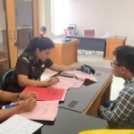 Bea Cukai serahkan warga India terlibat penyeludupan ratusan berlian-1673511920