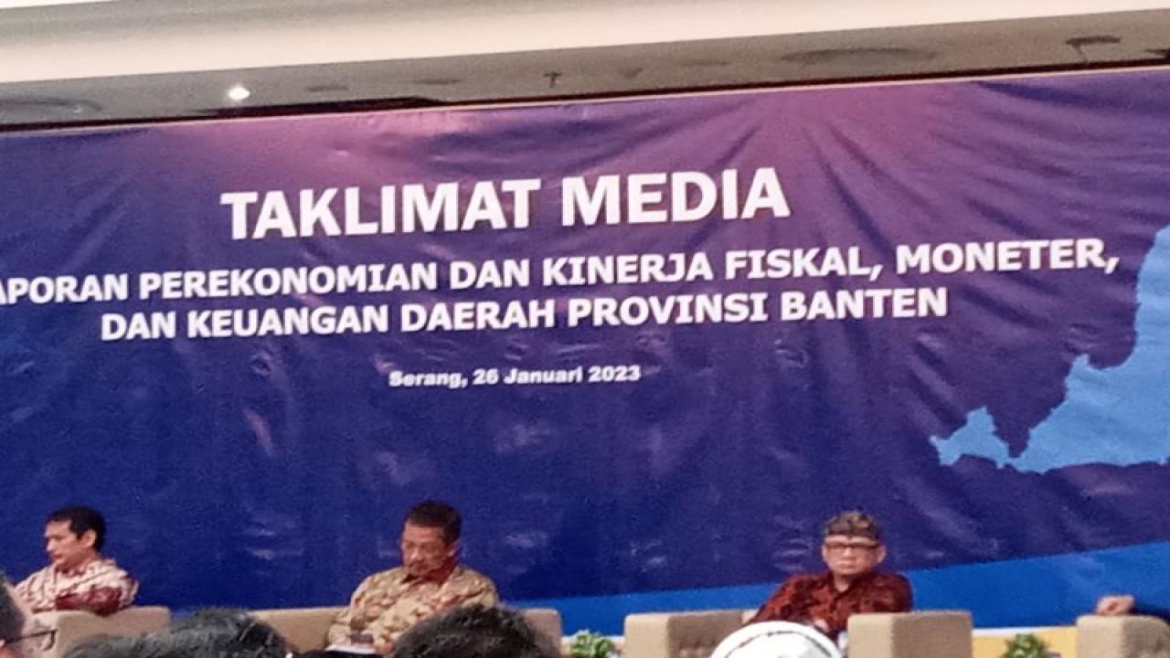 Bank Indonesia Perwakilan Banten menggelar kegiatan taklimat media terkait laporan perekonomian dan kinerja fiskal, moneter dan keuangan Provinsi Banten, di Kantor BI Banten di Serang, Kamis. (Mulyana)