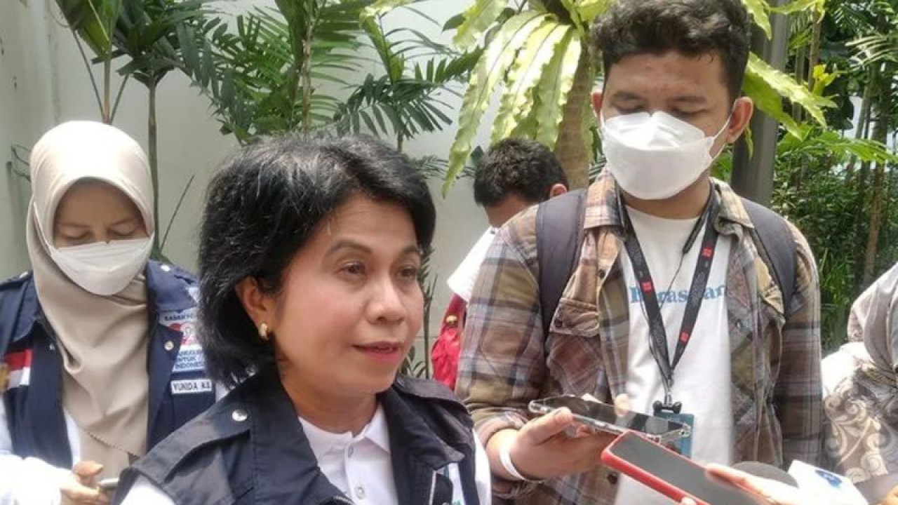 Deputi Bidang Pengawasan Pangan Olahan BPOM, Rita Endang di sela acara kegiatan Komunikasi, Informasi, dan Edukasi (KIE) bertajuk "Open House: Expo Sistem Pengawasan Produk Life Cycle Obat dan Makanan" di Jakarta, Kamis (12/1/2023). (ANTARA/Zubi Mahrofi/aa).