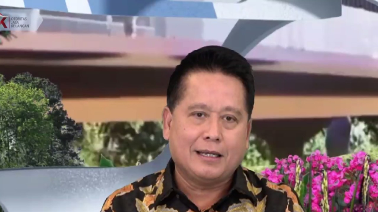 Direktur Utama PT Bank Syariah Indonesia (BSI) Tbk Hery Gunardi berbicara dalam Webinar “Tren Perbankan di 2023” yang dipantau di Jakarta, Selasa (17/1/2023). ANTARA/Martha Herlinawati Simanjuntak