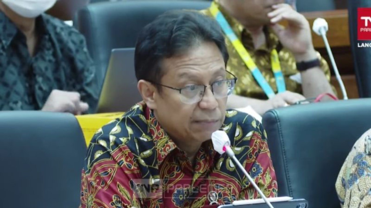 Tangkapan layar - Menteri Kesehatan RI Budi Gunadi Sadikin saat menyampaikan pemaparan dalam Rapat Kerja bersama Komisi IX DPR RI terkait strategi transmisi endemi yang diikuti dalam jaringan di Jakarta, Selasa (24/1/2023). (ANTARA/Andi Firdaus).