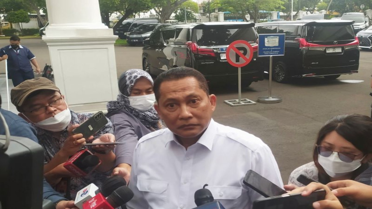 Direktur Utama Perum Bulog Budi Waseso di Istana Kepresidenan, Jakarta, Selasa (31/1/2023). (ANTARA/Indra Arief Pribadi)