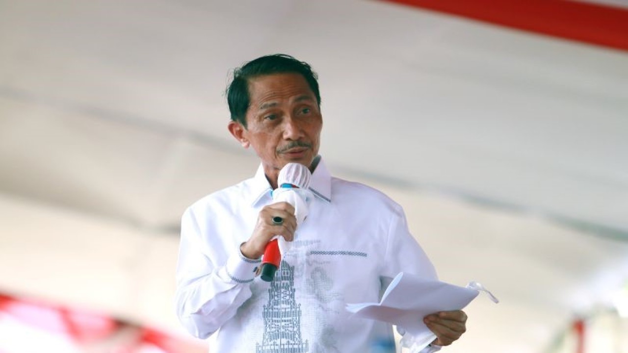 Bupati Gorontalo, Nelson Pomaling. ANTARA/Adiwinata Solihin