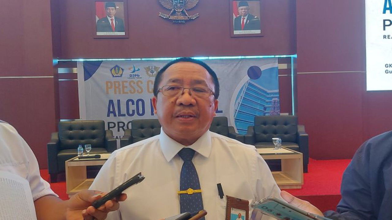 Kepala Kantor Wilayah Direktorat Jendral Perbendaharaan Provinsi Papua Burhani ANTARA/Qadri Pratiwi