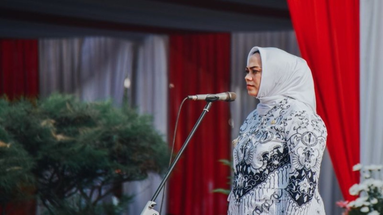 Bupati Karawang, Jabar, Cellica Nurrachadiana. (FOTO ANTARA/HO-Pemkab Karawang)