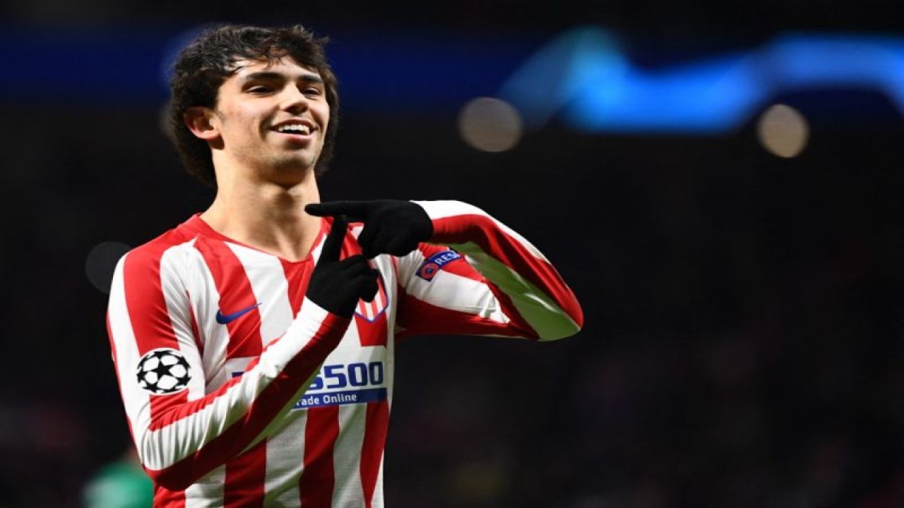 Foto arsip - Joa Felix saat masih bersama Atletico Madrid dalam sebuah pertandingan pada 11 Desember 2019. (Photo by GABRIEL BOUYS / AFP) (AFP/GABRIEL BOUYS)