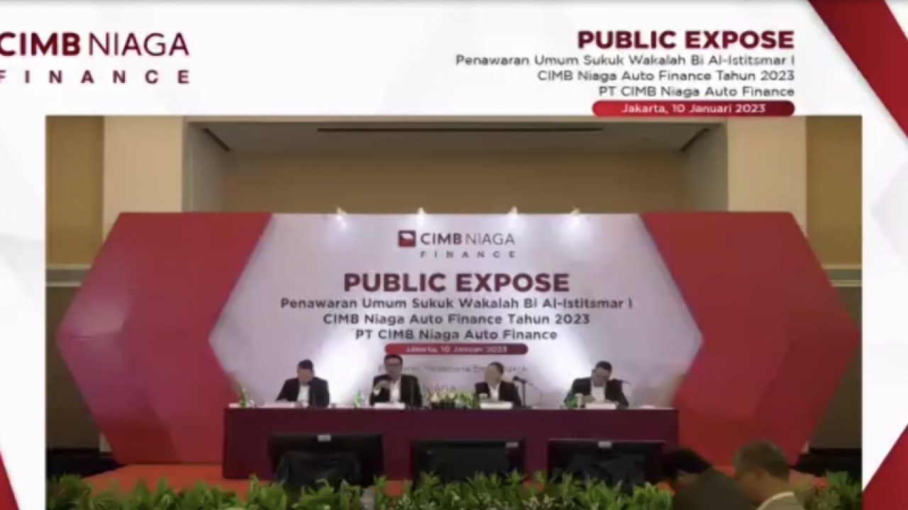 Tangkapan layar suasana Paparan Publik Penawaran Umum Sukuk Wakalah Bi Al-Istitsmar I CIMB Niaga Auto Finance Tahun 2023 di Jakarta, Selasa (10/1/2023). (ANTARA/Kuntum Riswan)