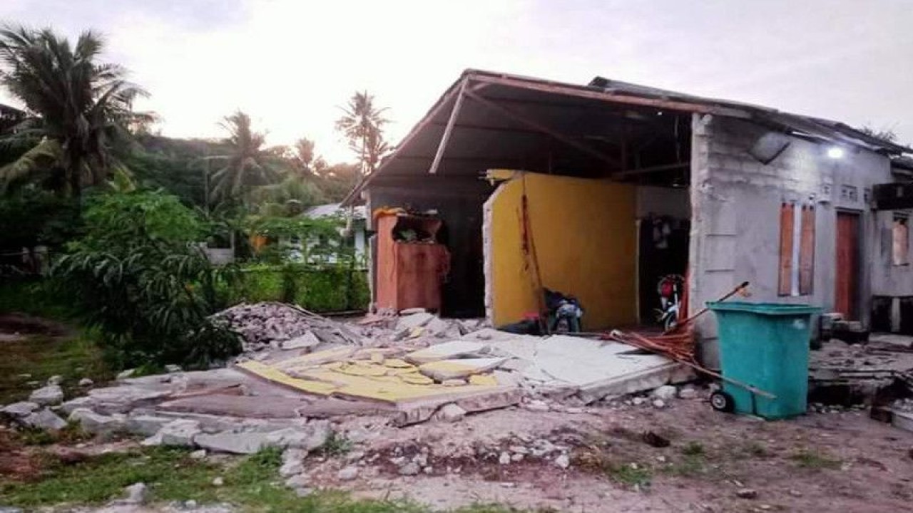 Dampak gempa di Maluku Barat Daya. ANTARA/Ho-Humas BNPB