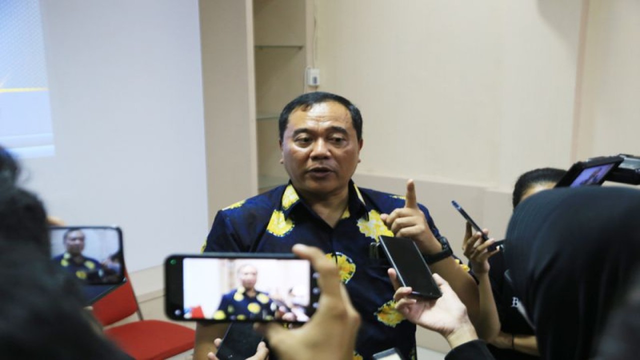 Kepala Dinas Pemadam Kebakaran dan Penyelamatan (DPKP) Kota Surabaya Dedik Irianto (ANTARA/HO-Diskominfo Surabaya)