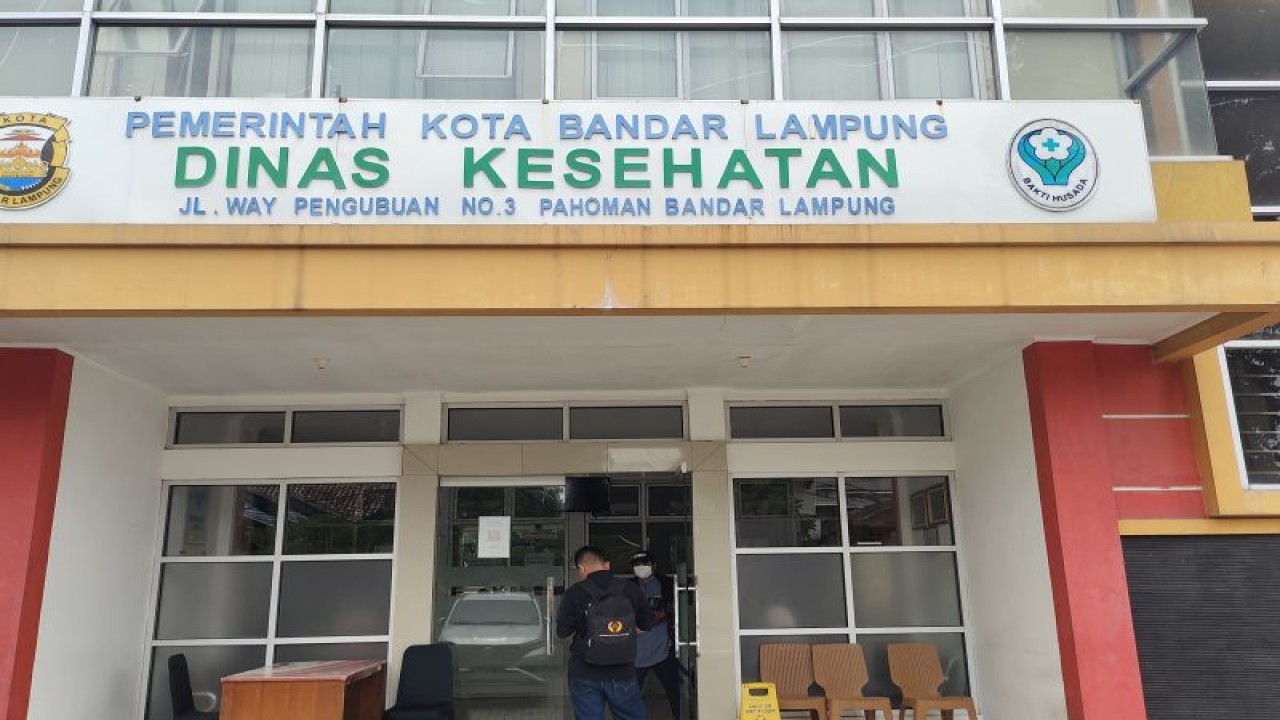 Kantor Dinkes Kota Bandarlampung, Selasa (24/1/2023). (ANTARA/Dian Hadiyatna)