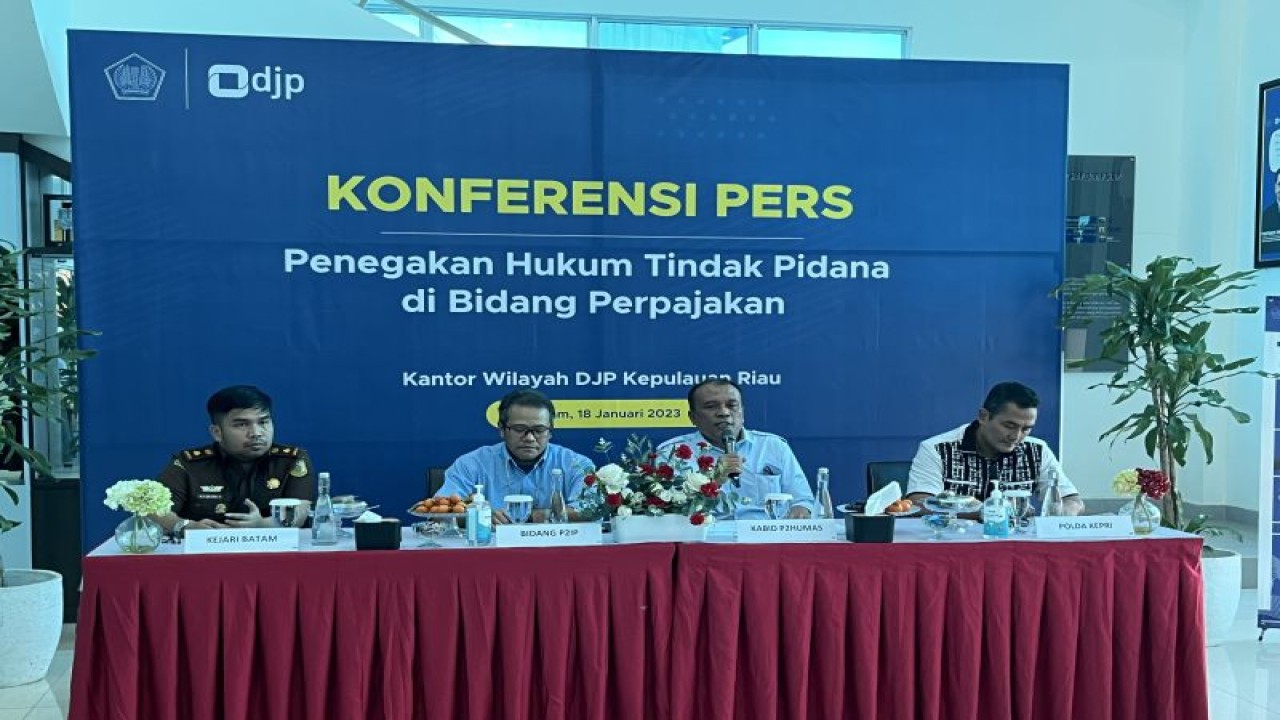 Kantor Wilayah Direktorat Jenderal Pajak Kepulauan Riau melaksanakan penegakan hukum tindak pidana di Bidang Perpajakan di Kota Batam, Rabu (18/1/2023). ANTARA/Jessica