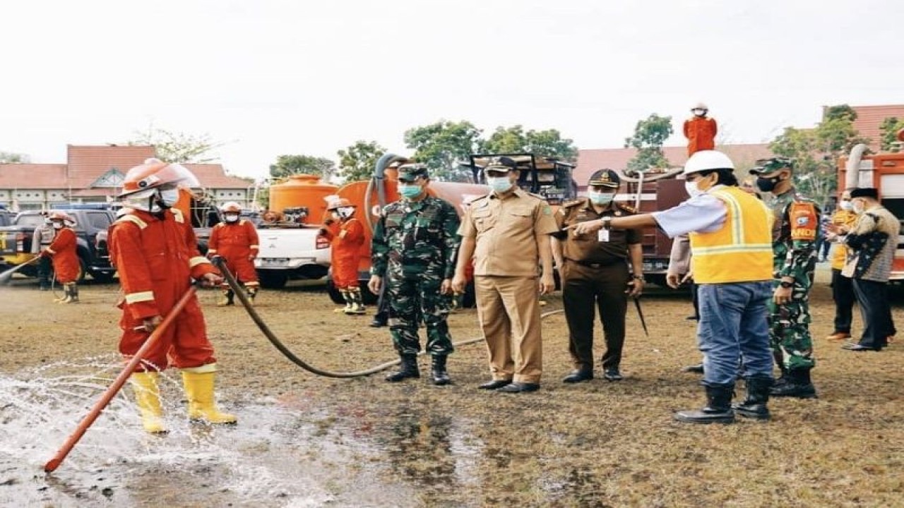 Dokumentasi - Pengecekan kesiapan sarpras penunjang penanganan karhutla di Sukamara. (ANTARA/HO-Pemkab Sukamara)