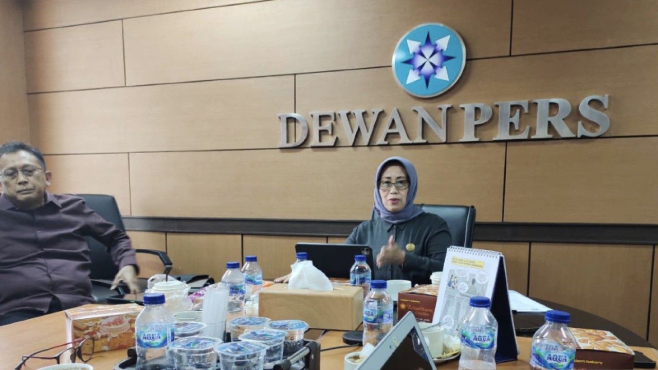 Dr. Ninik Rahayu terpilih menjadi Ketua Dewan Pers sisa masa periode keanggotaan 2022-2025 melalui keputusan rapat pleno Anggota Dewan Pers, di Jakarta, Jumat (13/1/2023). ANTARA/HO-Dewan Pers
