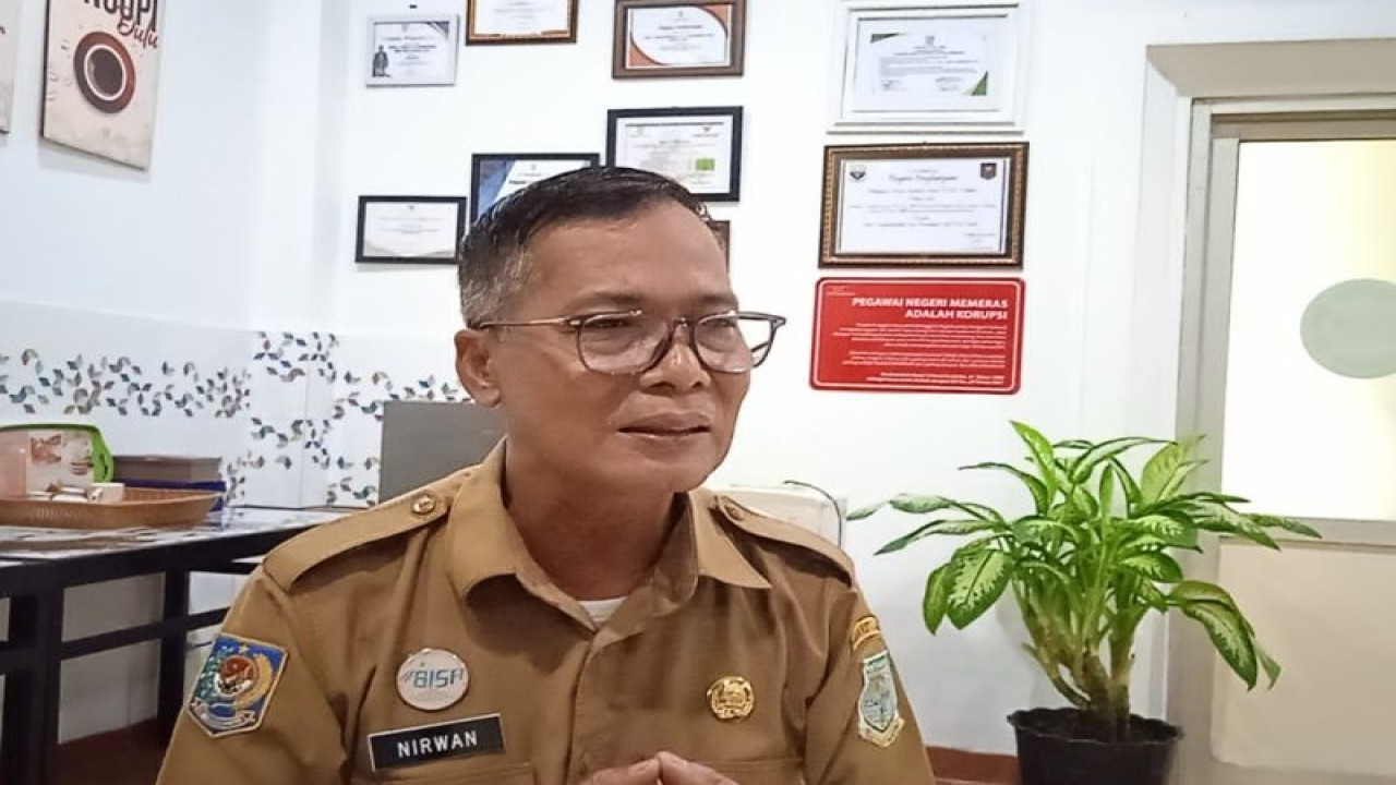 Kepala Disdukcapil Kota Jambi Nirwan menegaskan pihaknya siap jemput bola untuk pendataan EKTP pemilih muda . (ANTARA/HO-IST)