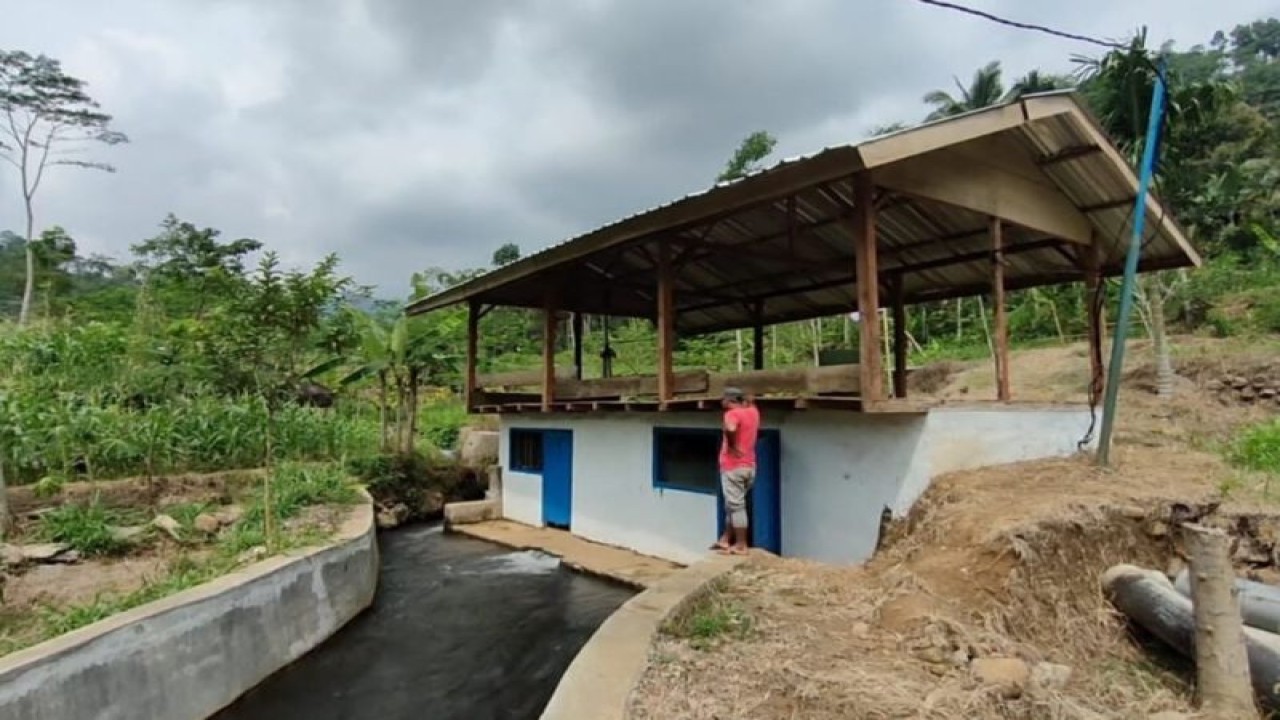 PLTMH di Dusun Sumber Kapong yang menghasilkan energi listrik untuk warga. ANTARA/HO-Diskominfo Kabupaten Probolinggo