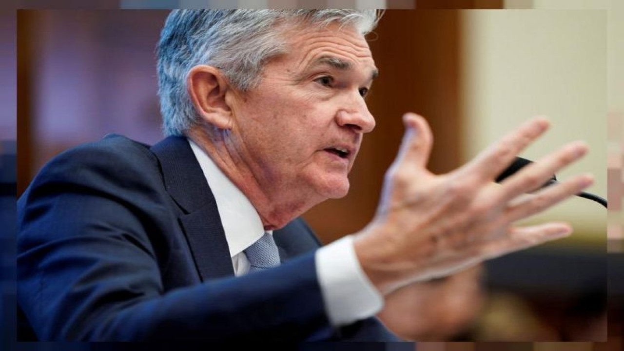 Foto Dokumen: Ketua Federal Reserve Jerome Powell memberikan kesaksian di hadapan Komite Urusan Perbankan, Perumahan, dan Perkotaan Senat tentang "Laporan Kebijakan Moneter Setengah Tahunan kepada Kongres" di Capitol Hill di Washington, AS, 15 Juli 2021. ANTARA/REUTERS/Kevin Lamarquea