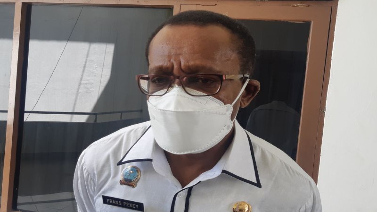 Penjabat Wali Kota Jayapura Frans Pekey (ANTARA/Ardiles Leloltery)