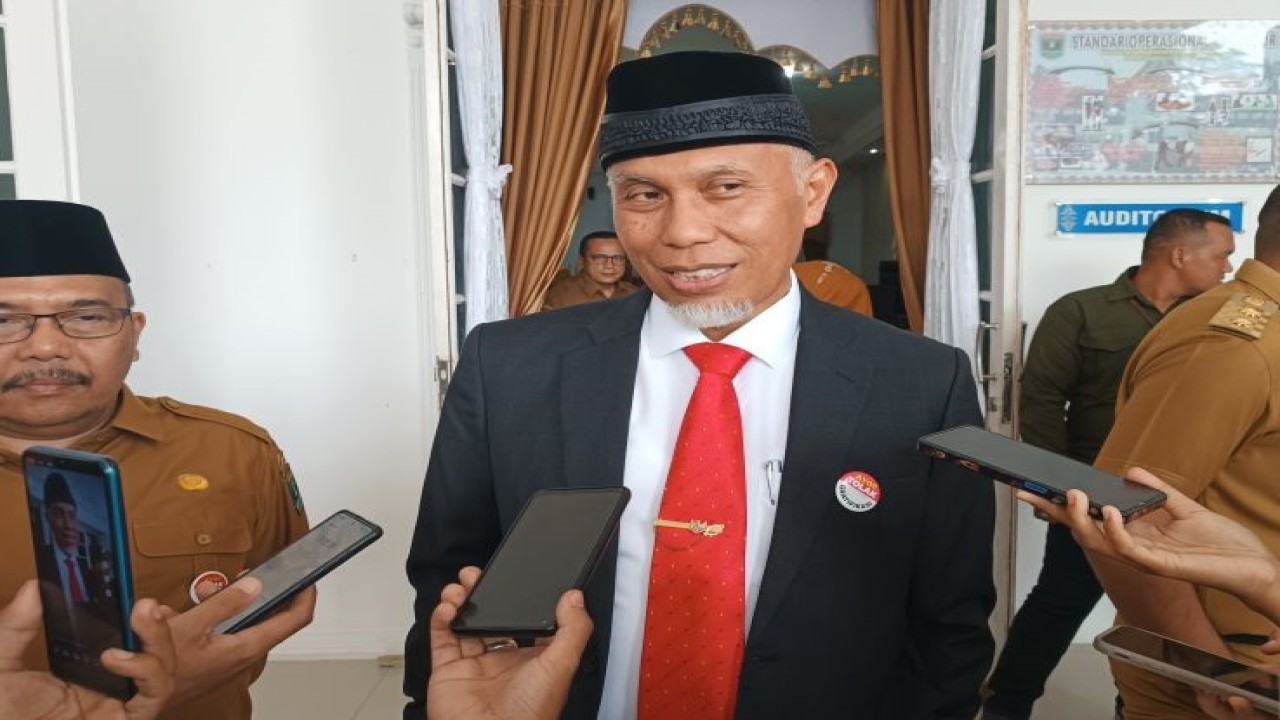 Gubernur Sumatera Barat, Mahyeldi. (ANTARA/Miko Elfisha)