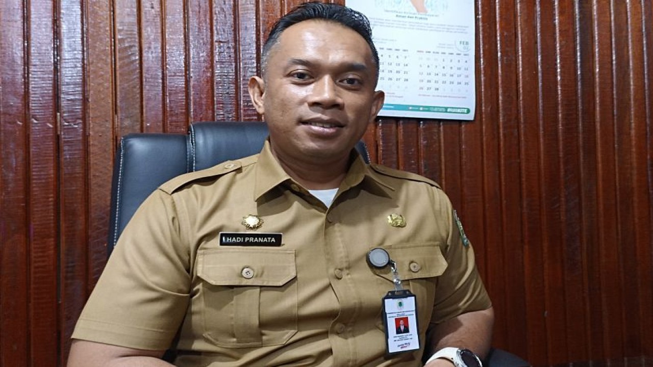 Kepala Dinas Komunitas, Informatika dan Statistik Kapuas Hulu Hadi Pranata. (ANTARA/Teofilusianto Timotius)