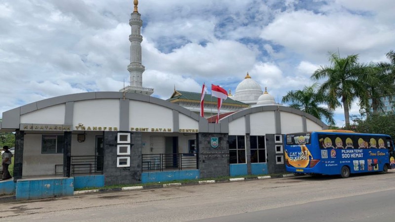 Halte bus Trans Batam, Kepulauan Riau (ANTARA/Jessica)