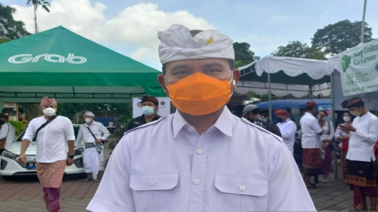 Sekretaris Satgas Penanganan COVID-19 Provinsi Bali yang juga Kepala Pelaksana Badan Penanggulangan Bencana Daerah (BPBD) Provinsi Bali I Made Rentin dalam suatu kesempatan di Denpasar. FOTO ANTARA/Ni Luh Rhismawati.