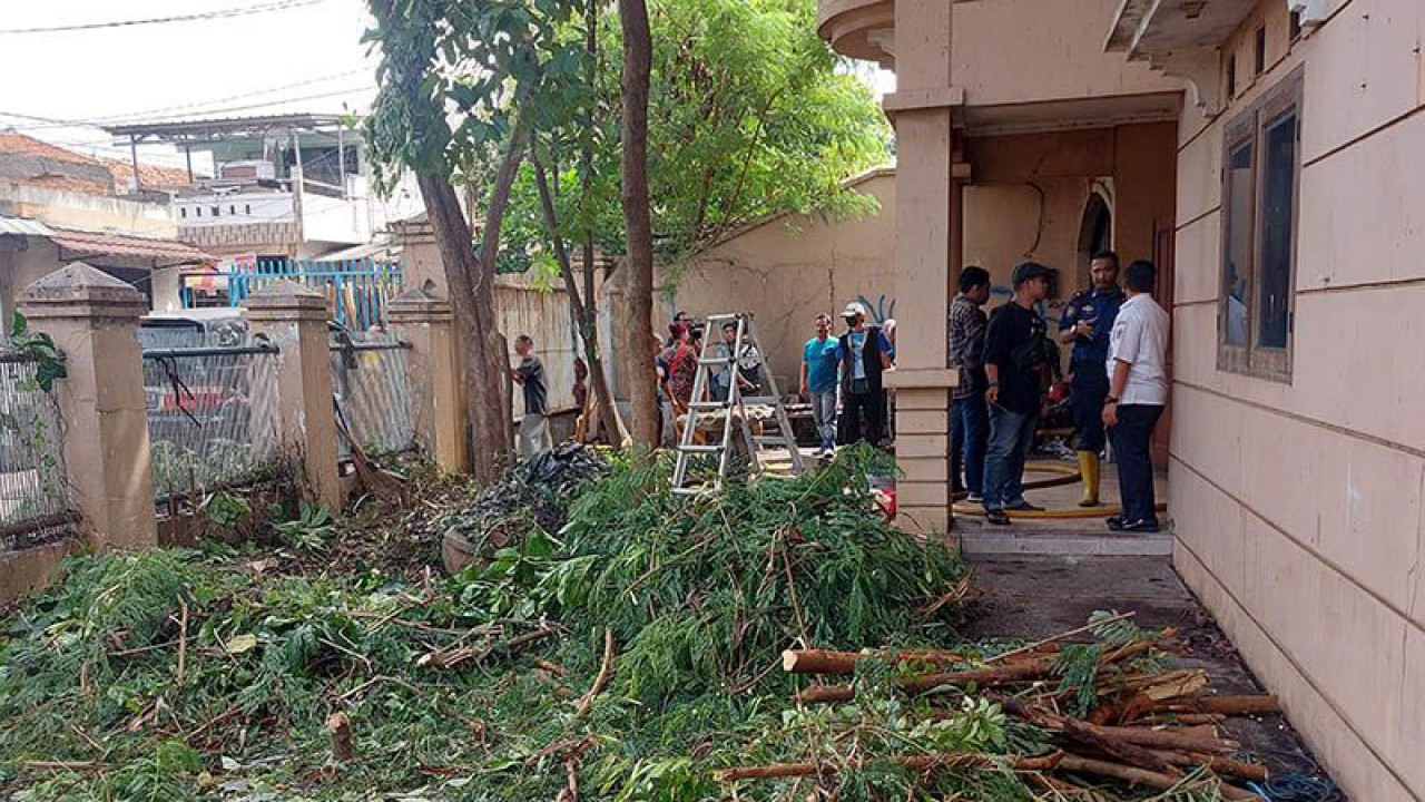 Kondisi terkini rumah mewah milik Ibu Eny di Cakung, Jakarta, Rabu (4/1/2023). ANTARA/Yogi Rachman/aa.