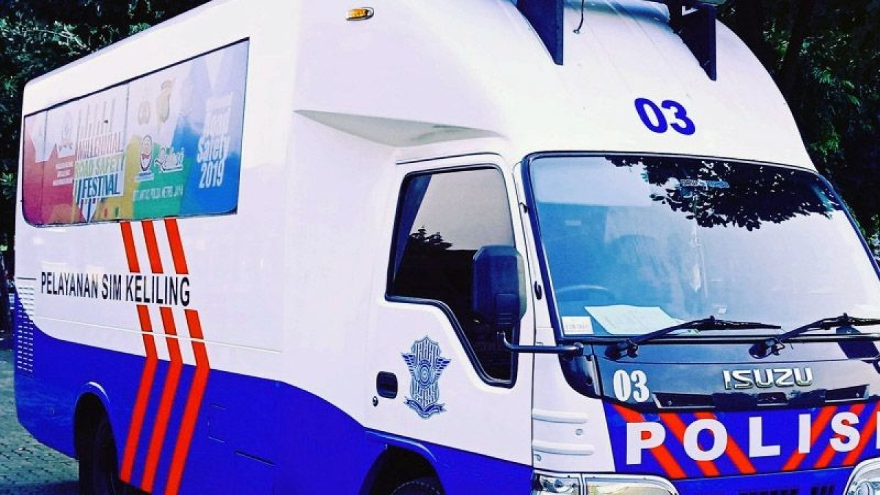 Ilustrasi - Mobil layanan SIM Keliling di Jakarta. ANTARA/HO-Twitter@TMCPoldaMetro/am.