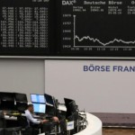 Ilustrasi: Pergerakan saham di Bursa Efek Frankfurt, Jerman (Reuters)-1674529462