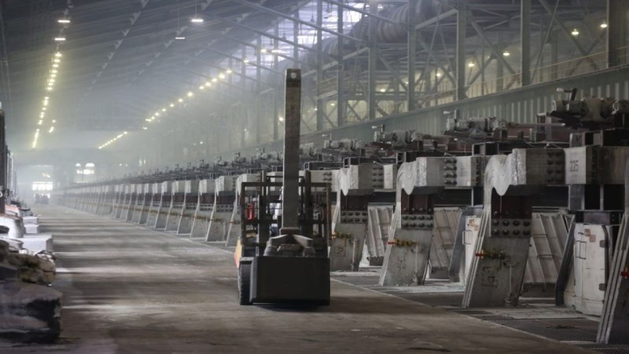 Ilustrasi - Salah satu kegiatan operasional BUMN Holding Industri Pertambangan Mining Industry Indonesia atau Mind ID. (ANTARA/HO-Mind ID)