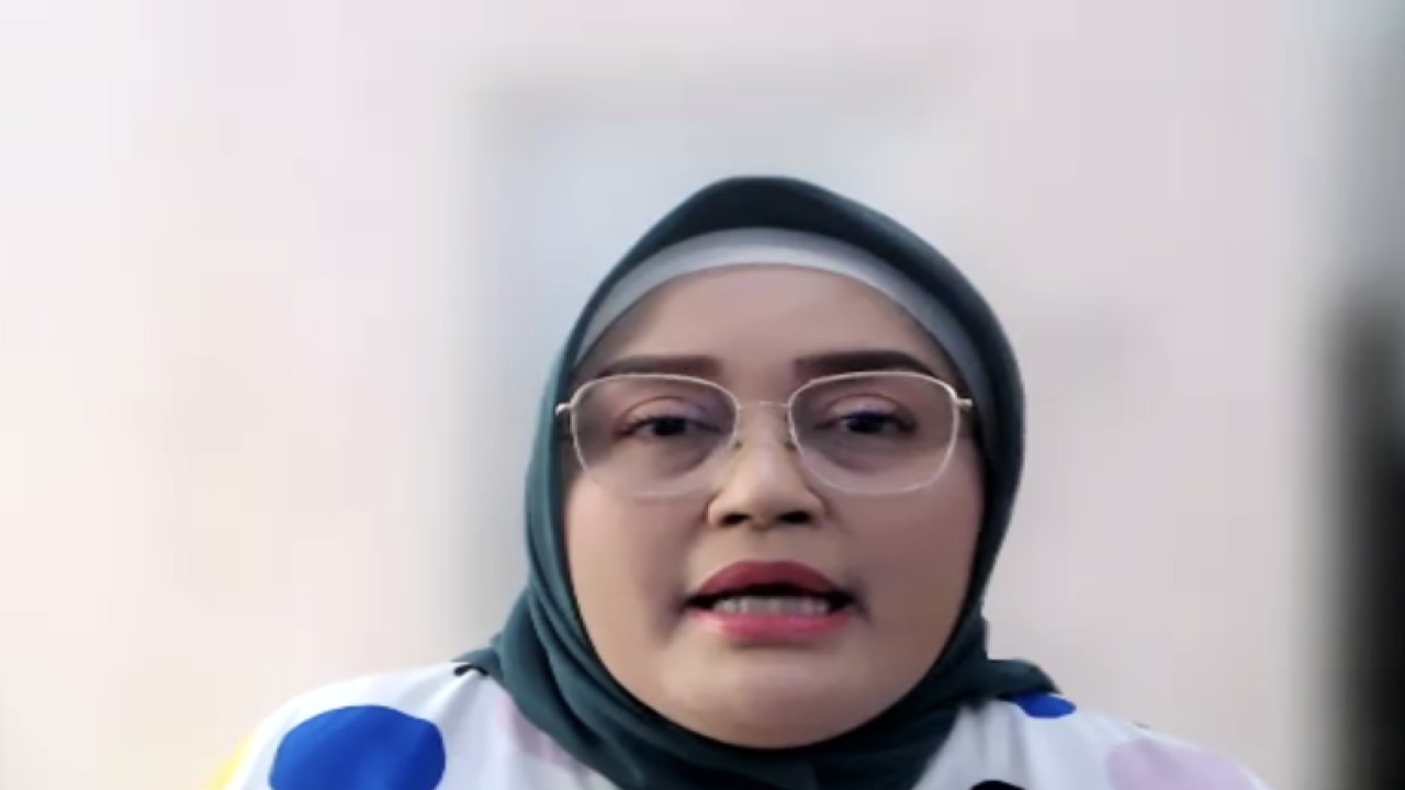 Tangkapan layar Dirjen PHI dan Jamsos Kemnaker Indah Anggoro Putri dalam konferensi pers virtual Kemnaker diikuti dari Jakarta, Jumat (6/1/2023) (ANTARA/Prisca Triferna)
