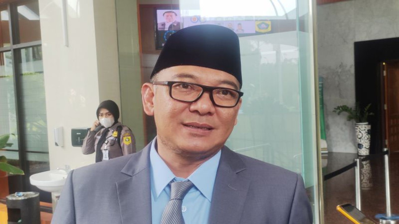 Plt Bupati Bogor, Iwan Setiawan di Cibinong, Kabupaten Bogor, Jawa Barat. (ANTARA/M Fikri Setiawan)