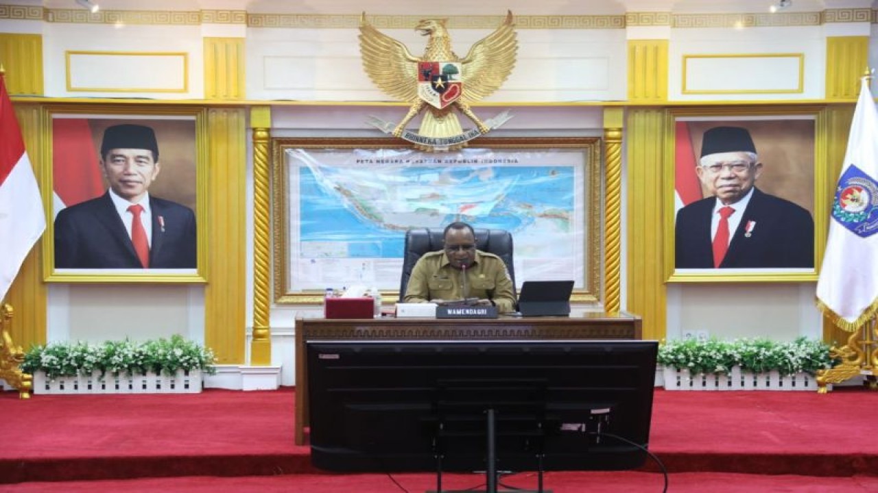 Wakil Menteri Dalam Negeri John Wempi Wetipo. (ANTARA/HO-Kemendagri)