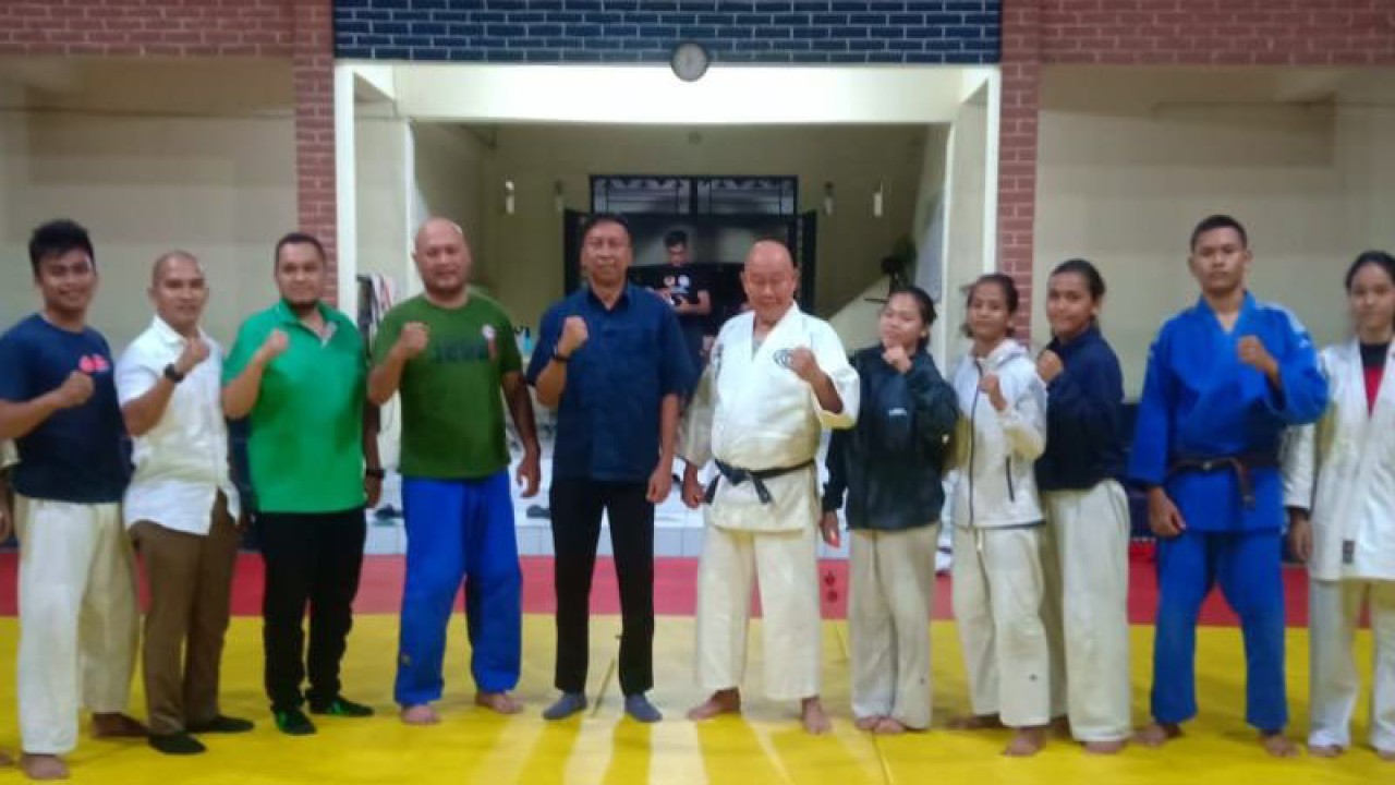 jajaran pengurus PJSI Sumut dan atlet judo Sumut (ANTARA/HO)