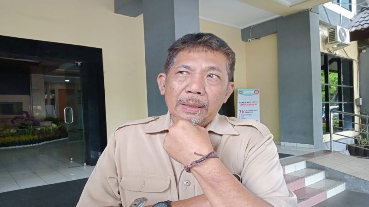 Kepala Bidang (Kabid) Perumahan Dinas Perumahan dan Kawasan Permukiman (Disperkim) Kota Mataram Lalu Agus Supriadi. (Foto: ANTARA/Nirkomala)
