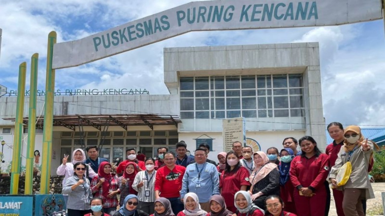Dinas Kesehatan Kapuas Hulu melaksanakan pendampingan dan pembinaan Puskesmas untuk akreditasi di Kecamatan Puring Kencang perbatasan Indonesia-Malaysia, wilayah Kapuas Hulu Kalimantan Barat. ANTARA/HO-Dinkes Kapuas Hulu (Teofilusianto Timotius)