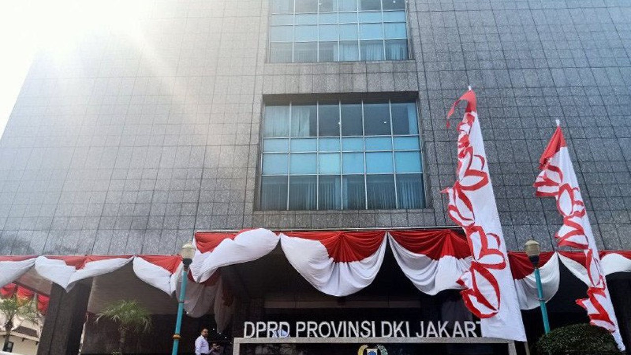 Gedung DPRD DKI Jakarta di Jalan Kebon Sirih, Gambir, Jakarta Pusat. ANTARA/Andi Firdaus/am.