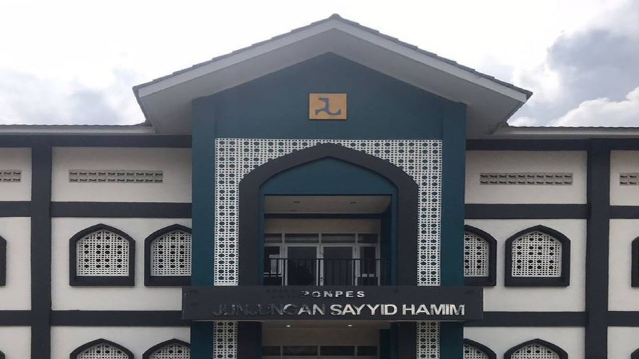 Rumah susun santri di Pondok Pesantren Junjungan Sayyid Hamim di Kabupaten Ogan Komering Ulu (OKU) Timur, Provinsi Sumatera Selatan yang dibangun oleh Kementerian PUPR. ANTARA/HO - Ditjen Perumahan Kementerian PUPR.