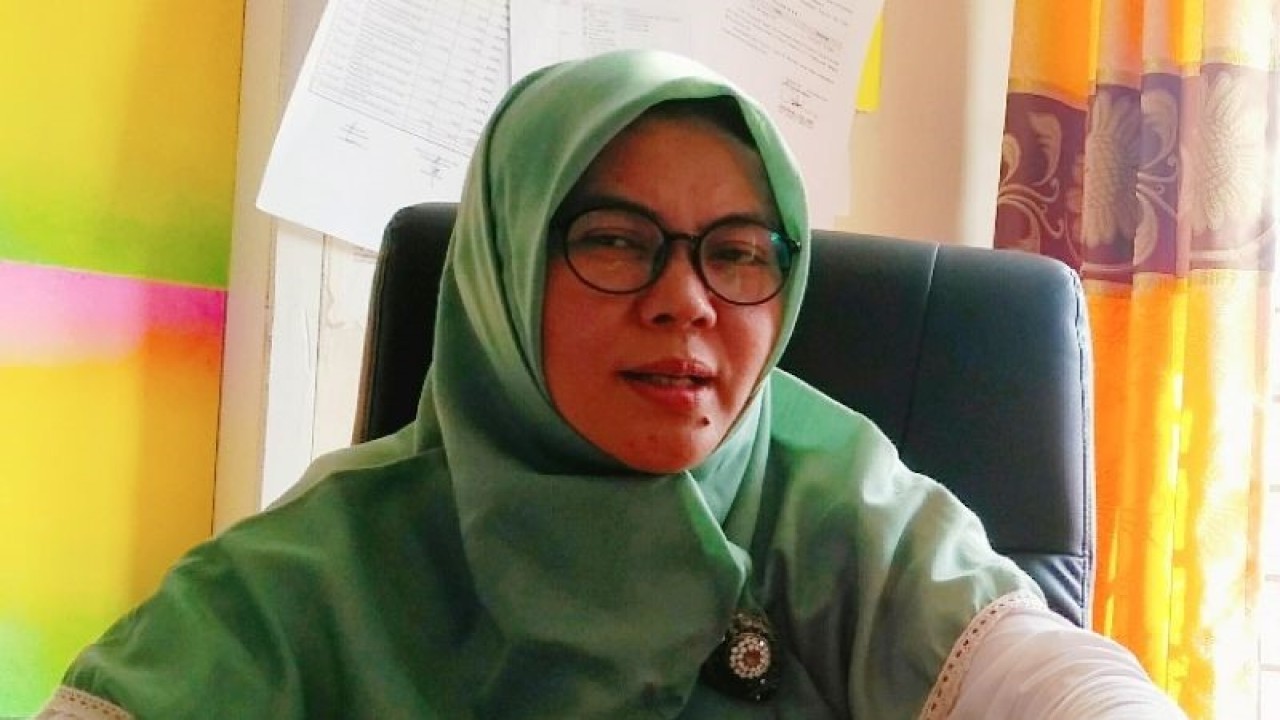 Kepala Bidang Koperasi dan UKM Solok Selatan Azizah Mutia. (Antara/Erik Ifansya Akbar)