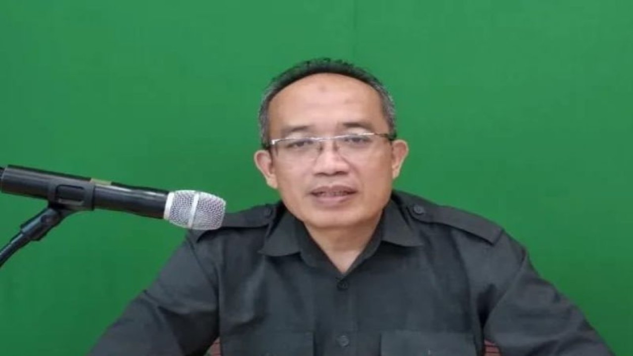 Kepala BPS Provinsi Maluku, Asep Riyadi. (ANTARA/John Soplanit)