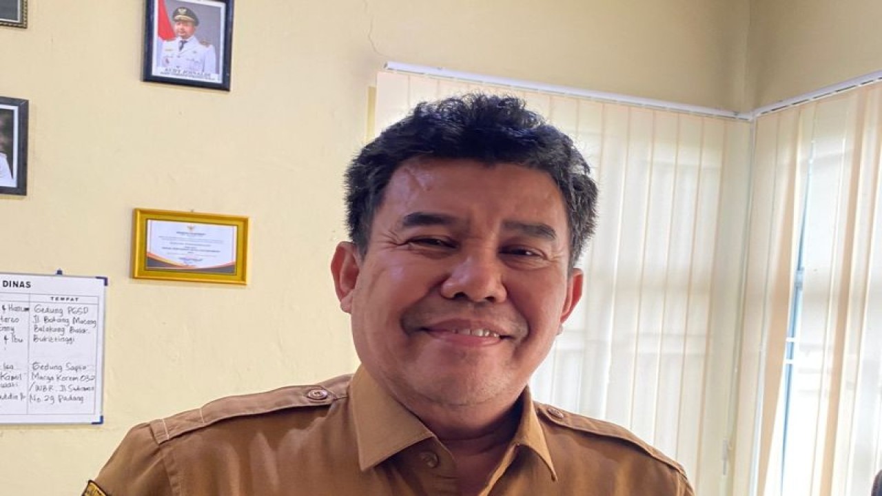 kepala Dinas Pertanian Kota Payakumbuh Depi Sastra. (Antara/Akmal Saputra)
