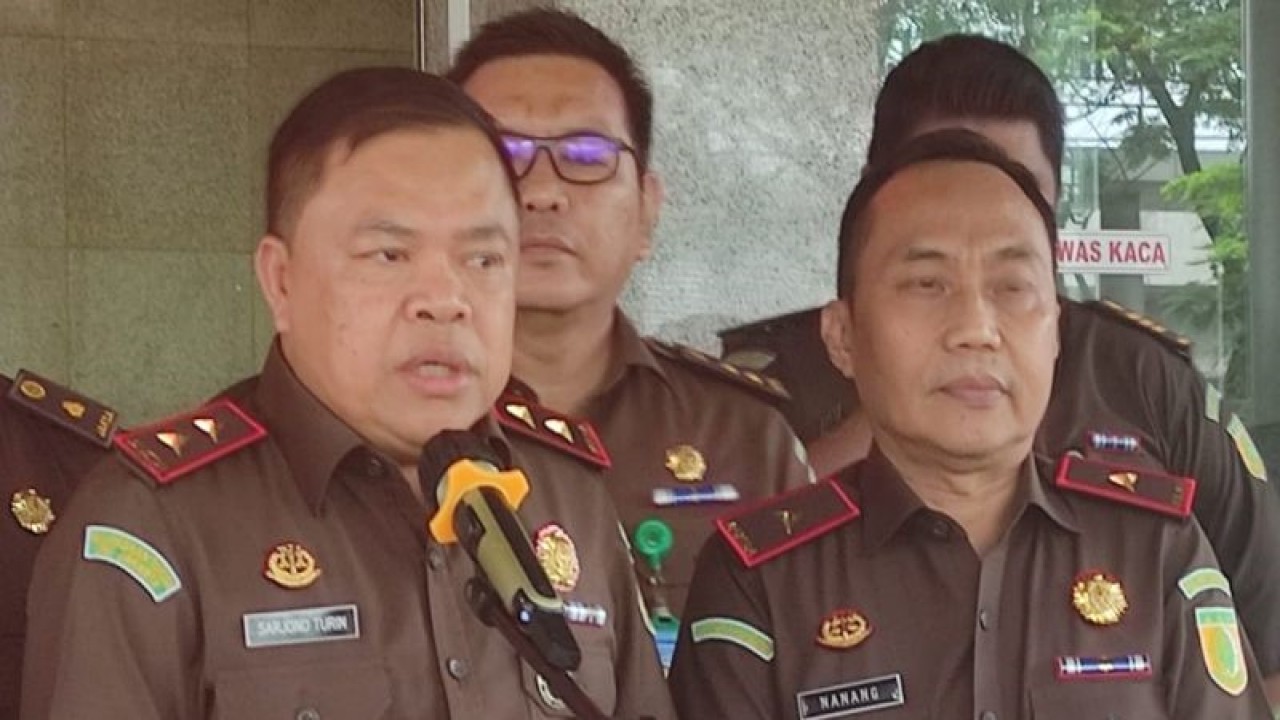 Kepala Kejaksaan Tinggi Sumatera Selatan Sarjono Turin (ANTARA/M Riezko Bima Elko P)