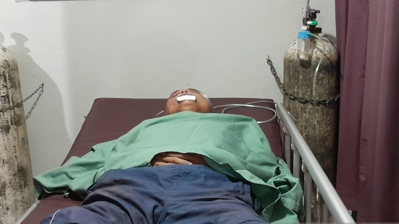 Ketua Relawan Rumah Gadang Anies Baswedan dirawat di rumah sakit karena dikeroyok Orang Tak Dikenal. ANTARA/Al Fatah