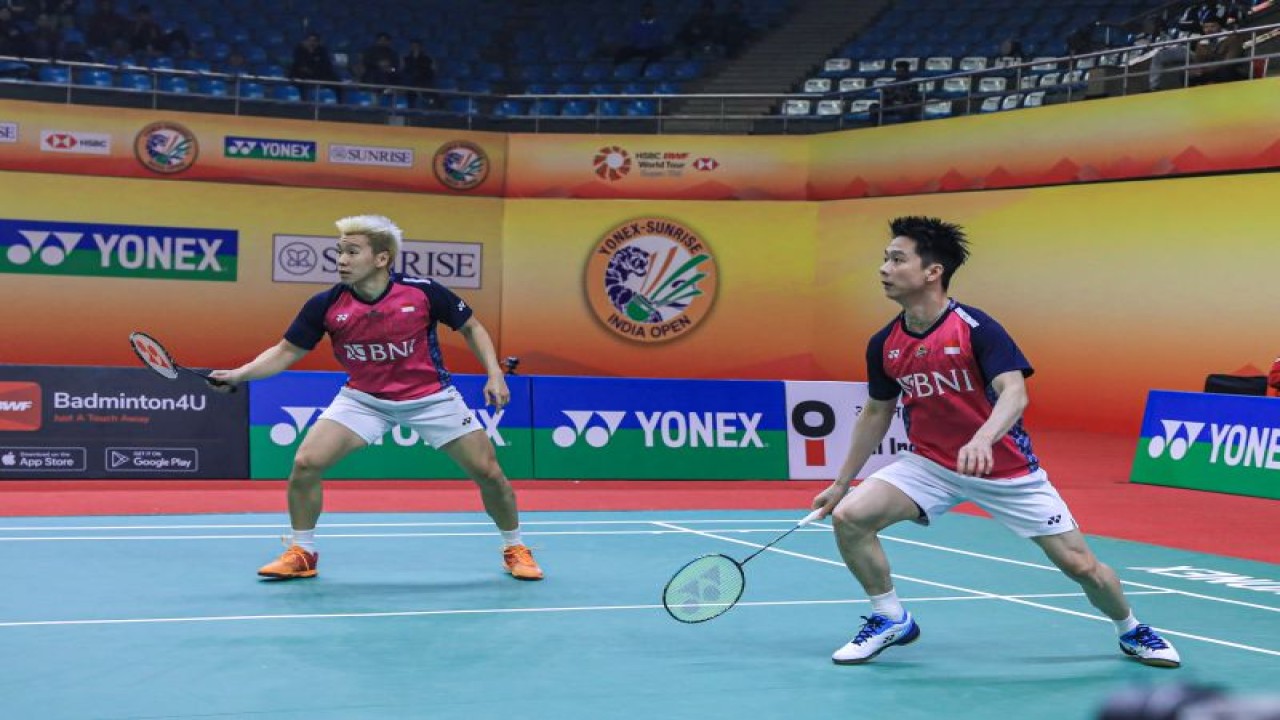 Perjuangan ganda putra Kevin Sanjaya Sukamuljo/Marcus Fernaldi Gideon pada turnamen India Open 2023 harus terhenti pada babak perempat final setelah dikalahkan pasangan Liang Wei Kiang/Wang Chang (China) di New Delhi, Jumat. (ANTARA/HO-PP PBSI)