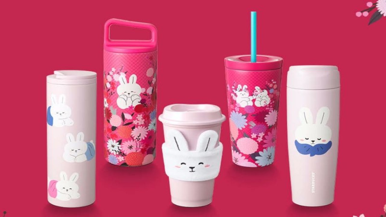 Koleksi serba kelinci untuk menyambut Imlek dari Starbucks (ANTARA/HO-Starbucks)