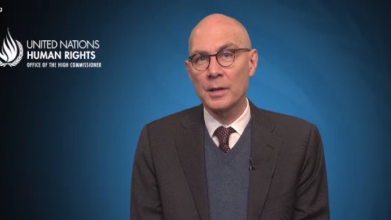 Tangkapan layar Komisioner Tinggi HAM PBB Volker Turk menyampaikan pidato secara virtual dalam pembukaan "Regional Conversation on Human Rights" (RCHR) di Jakarta, Selasa (20/12/2022). (ANTARA/Yashinta Difa)