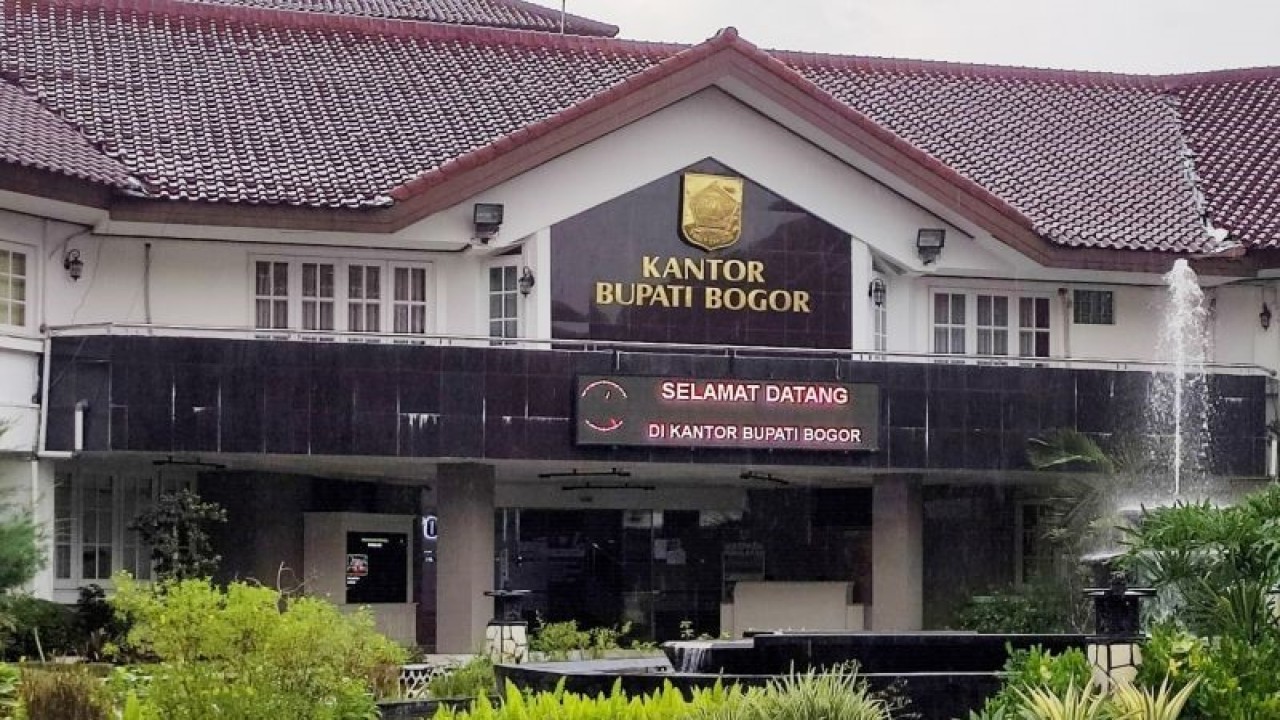 Komplek perkantoran Pemerintah Daerah, Cibinong, Kabupaten Bogor, Jawa Barat. ANTARA/M Fikri Setiawan